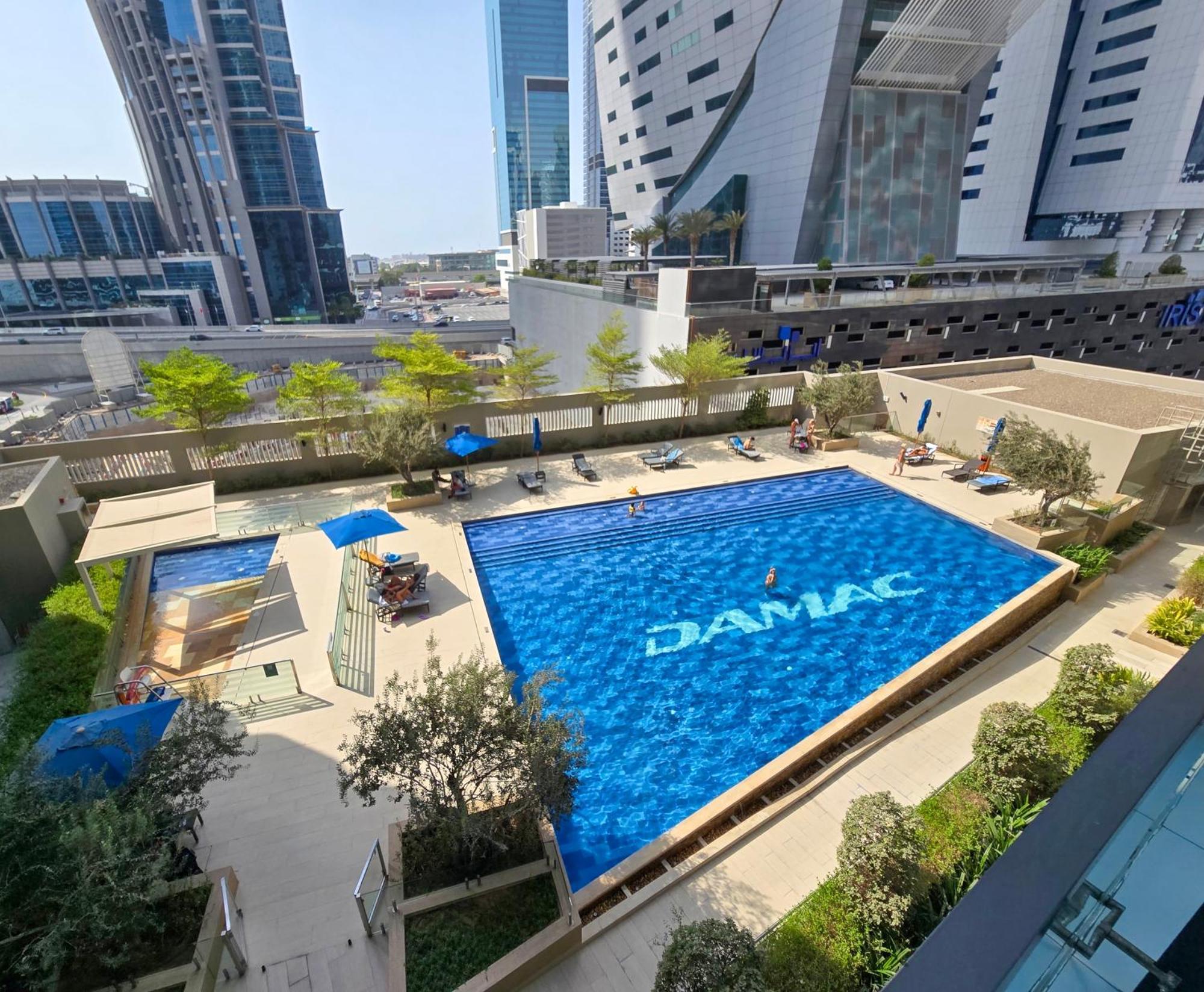 Apartamento Chic 1br Getaway- 4min Walk To Business Bay Metro & 10min To Burj Khalifa Dubái