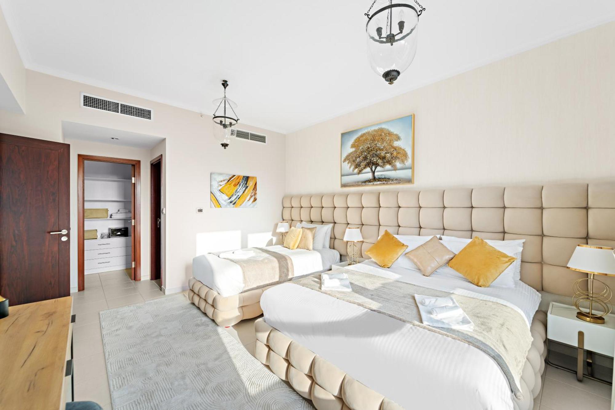 Ace Luxe, 2br, Downtown, Burj Khalifa & Fountain View, 5 Mins Walk To Mall Appartement Dubaï