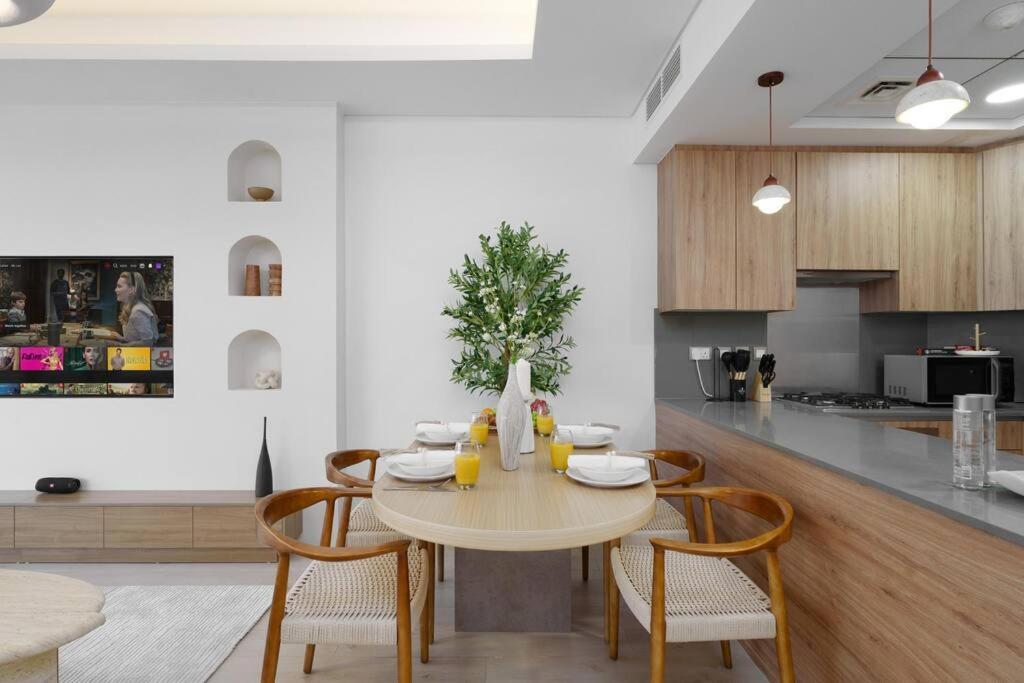 Dejaview Luxury With Private Terrace, Burj & Sea View