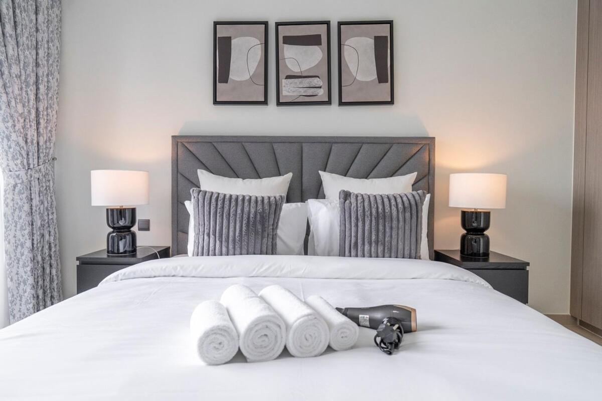 Gorgeous 2-bedroom In Downtown Dubai, Near Burj Khalifa! Apartamento