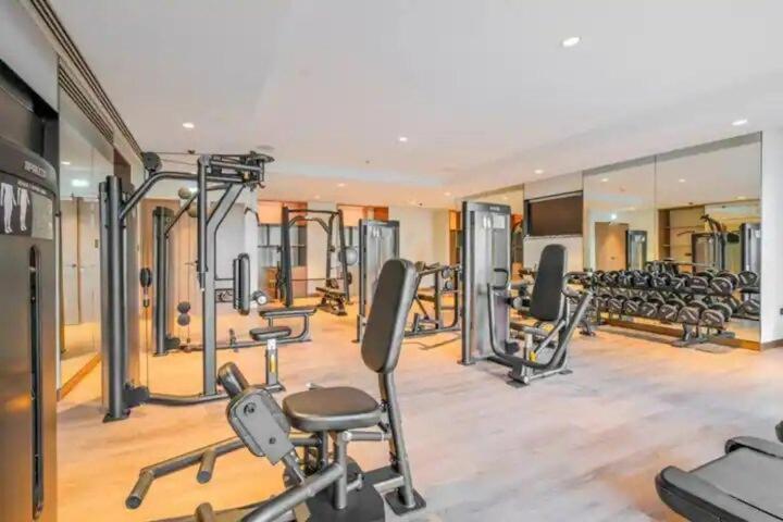 Gorgeous 2-bedroom In Downtown Dubai, Near Burj Khalifa! Apartamento *
