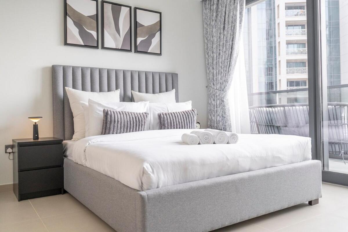Gorgeous 2-bedroom In Downtown Dubai, Near Burj Khalifa! Apartamento