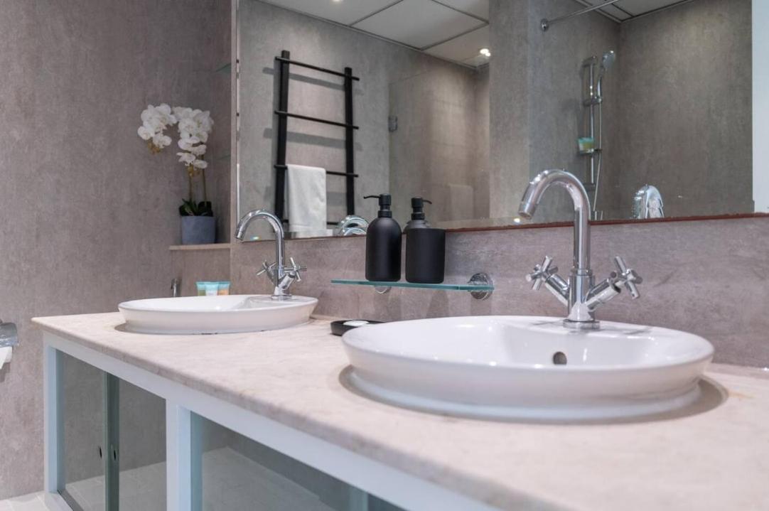Mesmerizing 2br In Marina - Sleeps 6 *