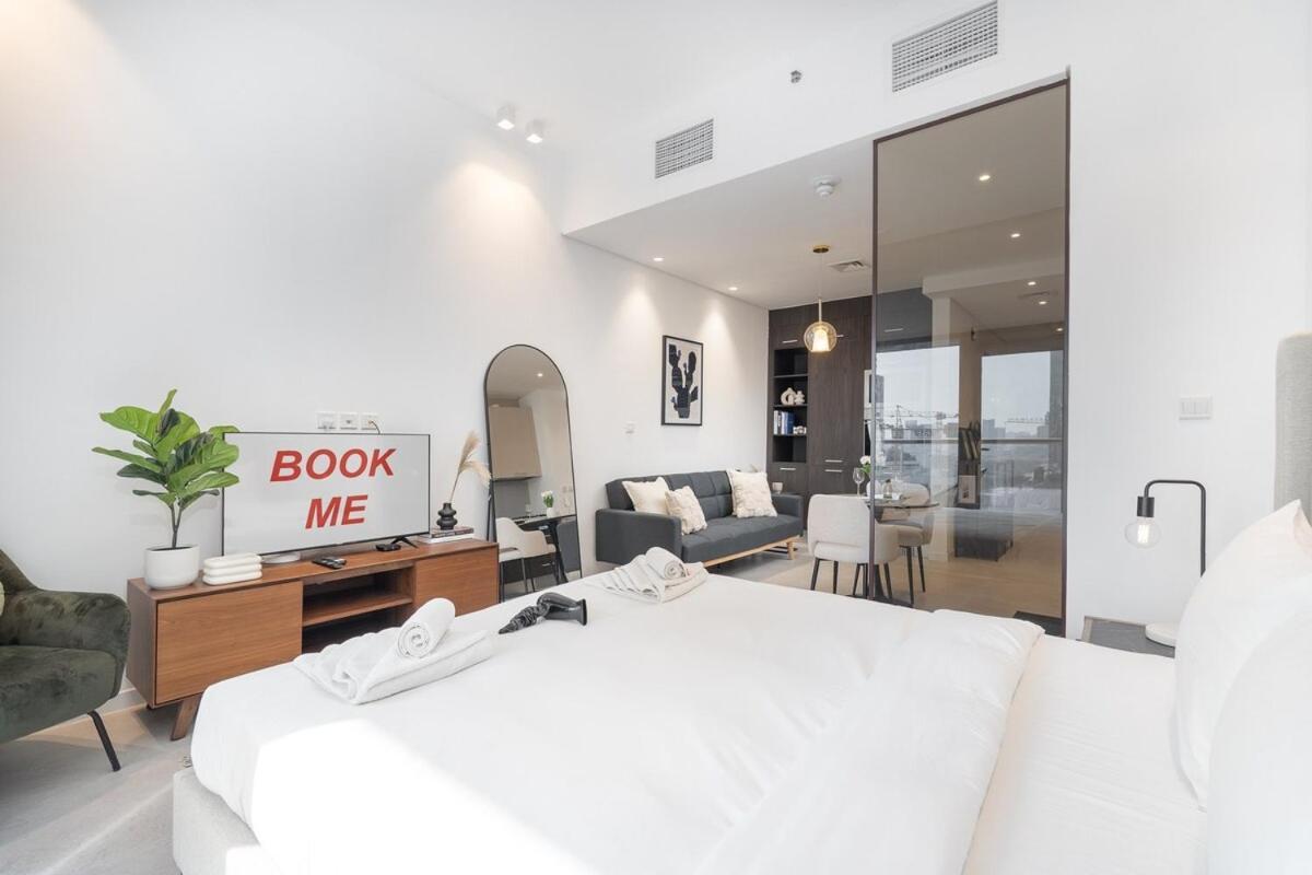 Awesome At Park View Tower In Jvc With Skyline Views Dubaï