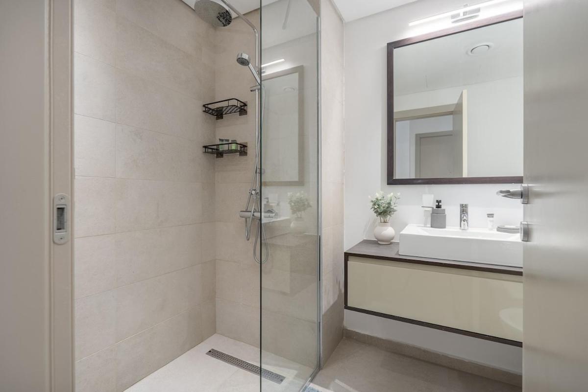 Appartement Awesome At Park View Tower In Jvc With Skyline Views