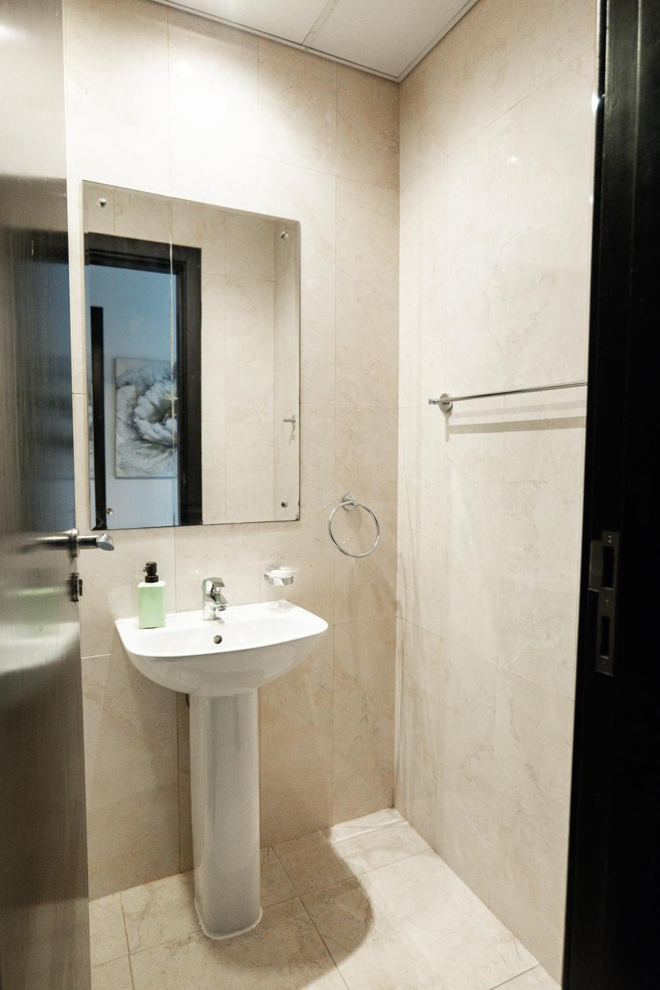 Elegant 1br With Breathtaking View In Marina *
