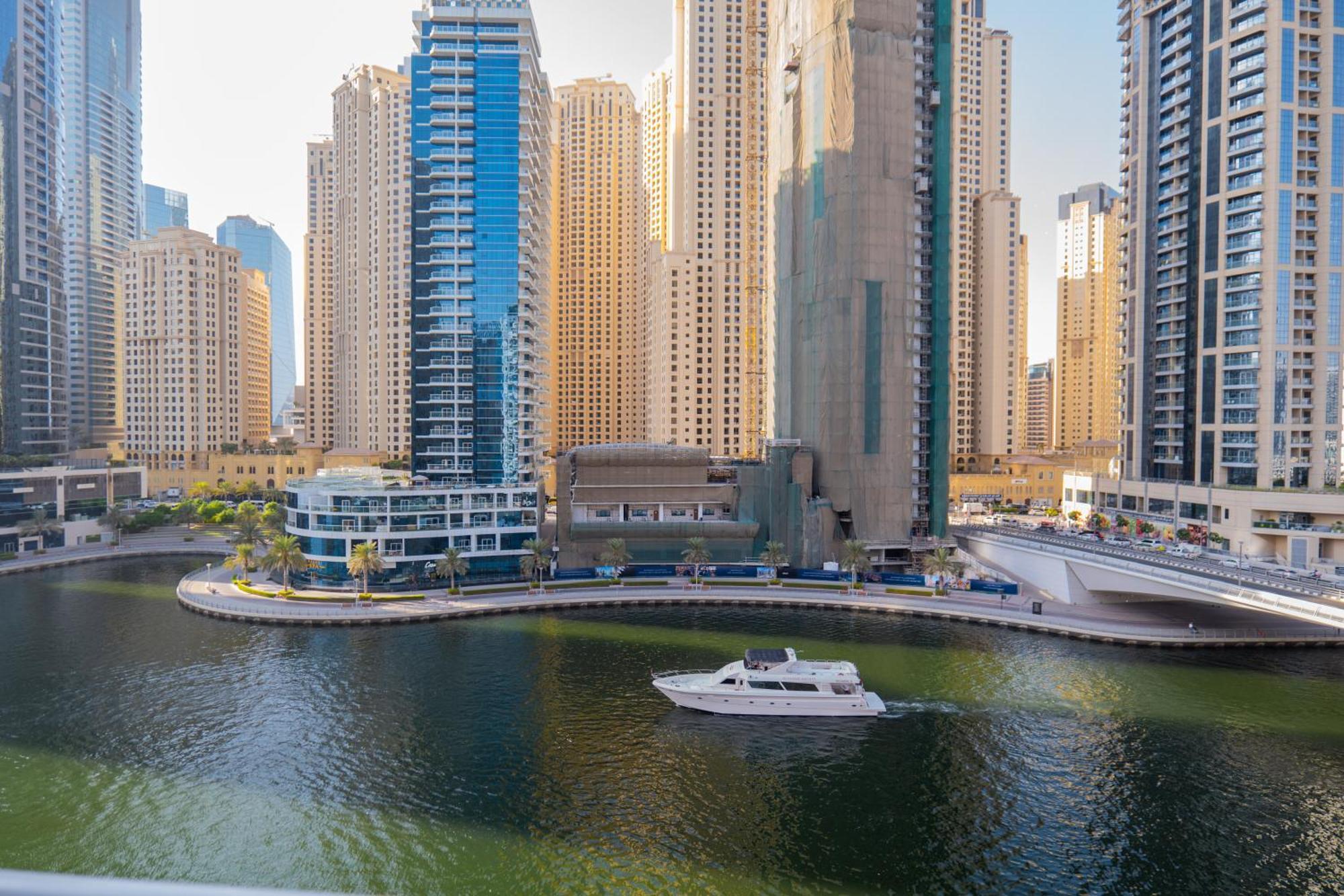 Elegant 1br With Breathtaking View In Marina *