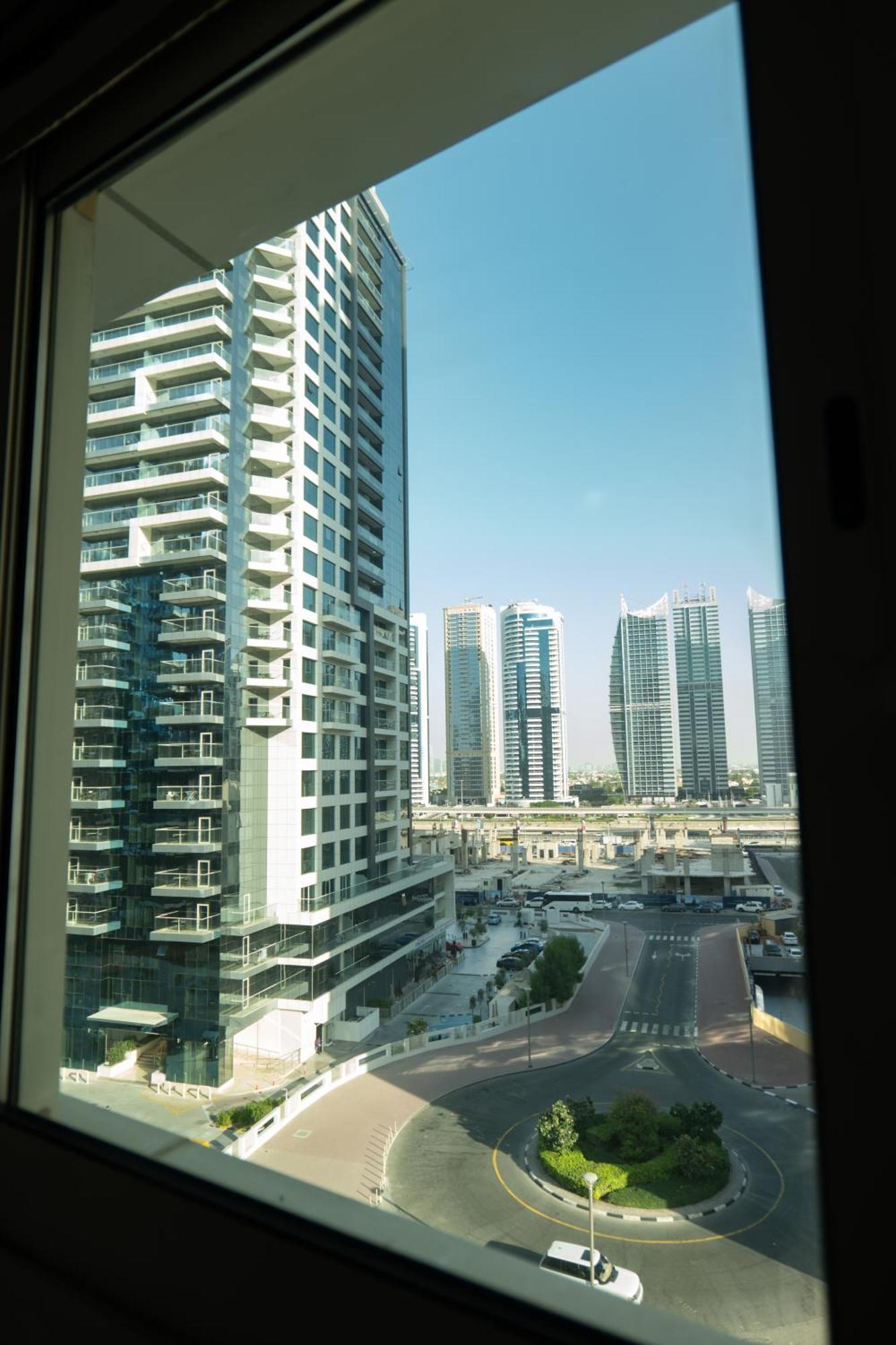 Elegant 1br With Breathtaking View In Marina