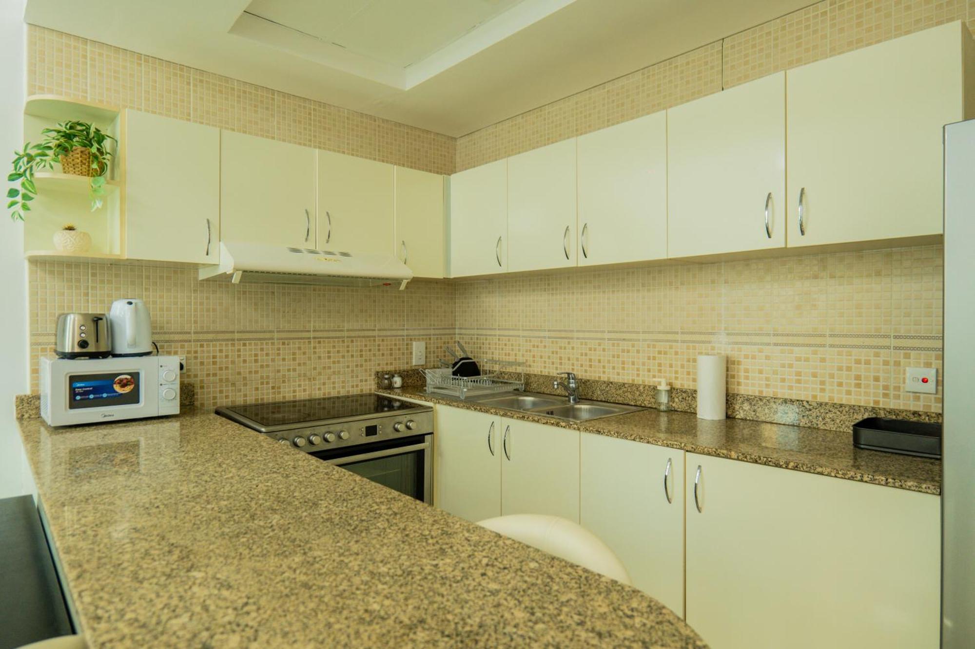 Elegant 1br With Breathtaking View In Marina