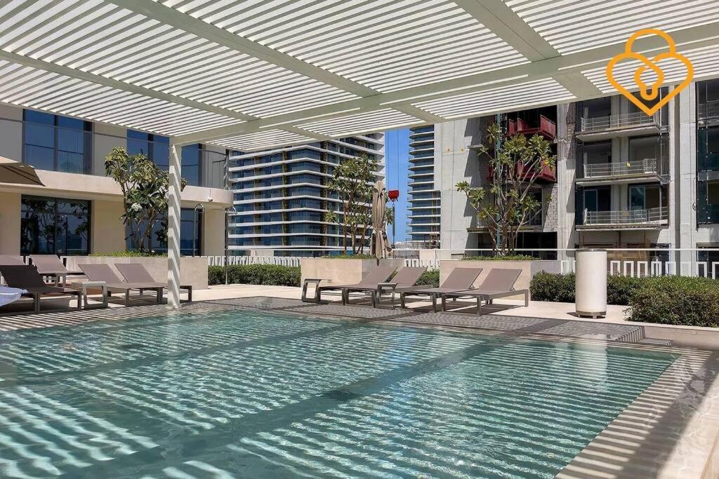 Keysplease Full Seaview 2 Bedroom Private Beach, Emaar Beachfront Dubaï