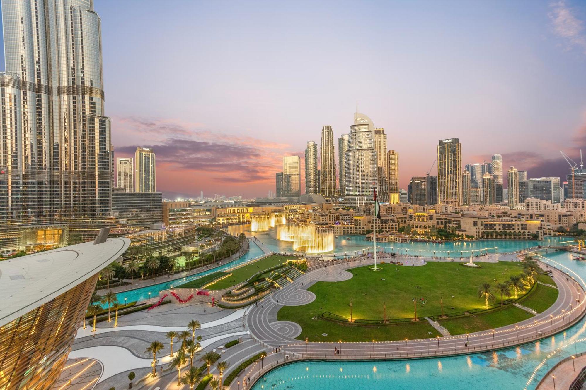 Elegant Retreat With Stunning Burj Khalifa Views Dubaï