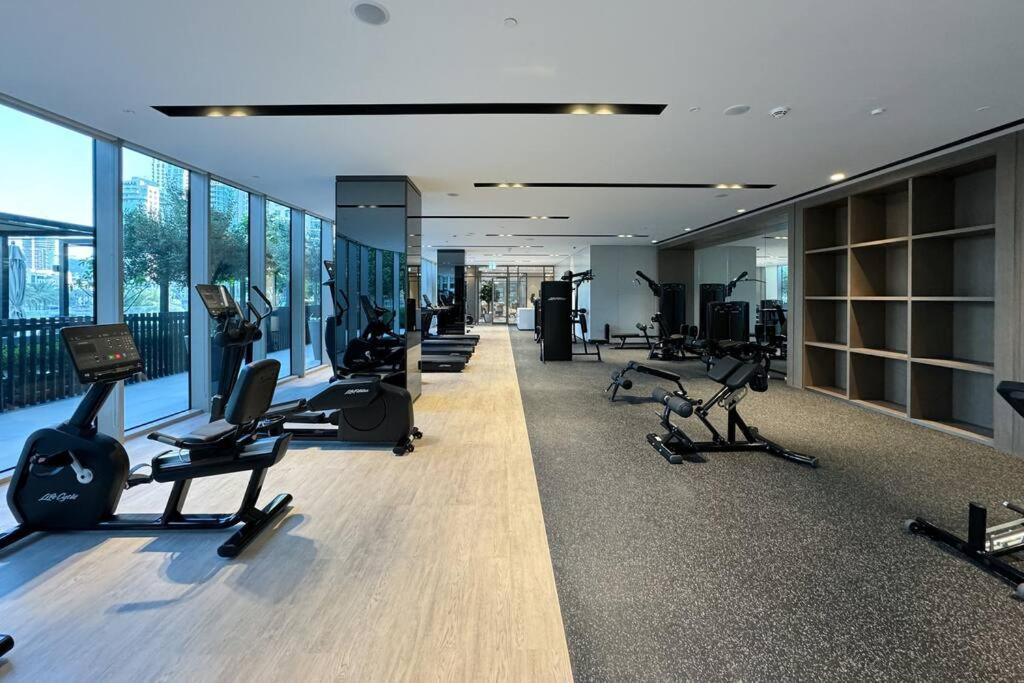 Elegant Retreat With Stunning Burj Khalifa Views * Dubaï