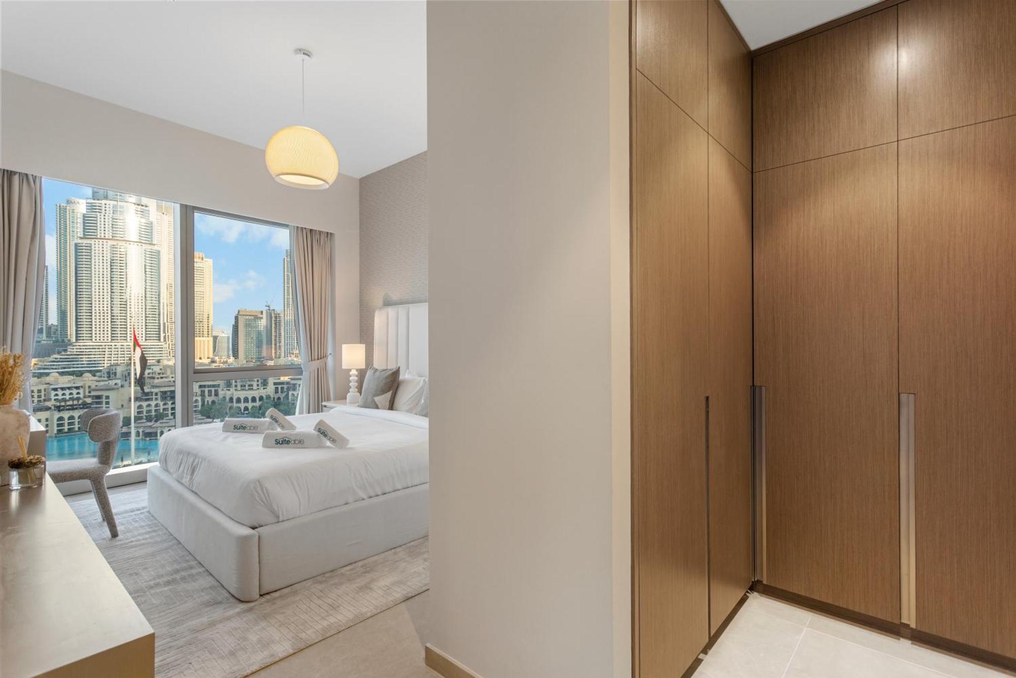 Appartement Elegant Retreat With Stunning Burj Khalifa Views