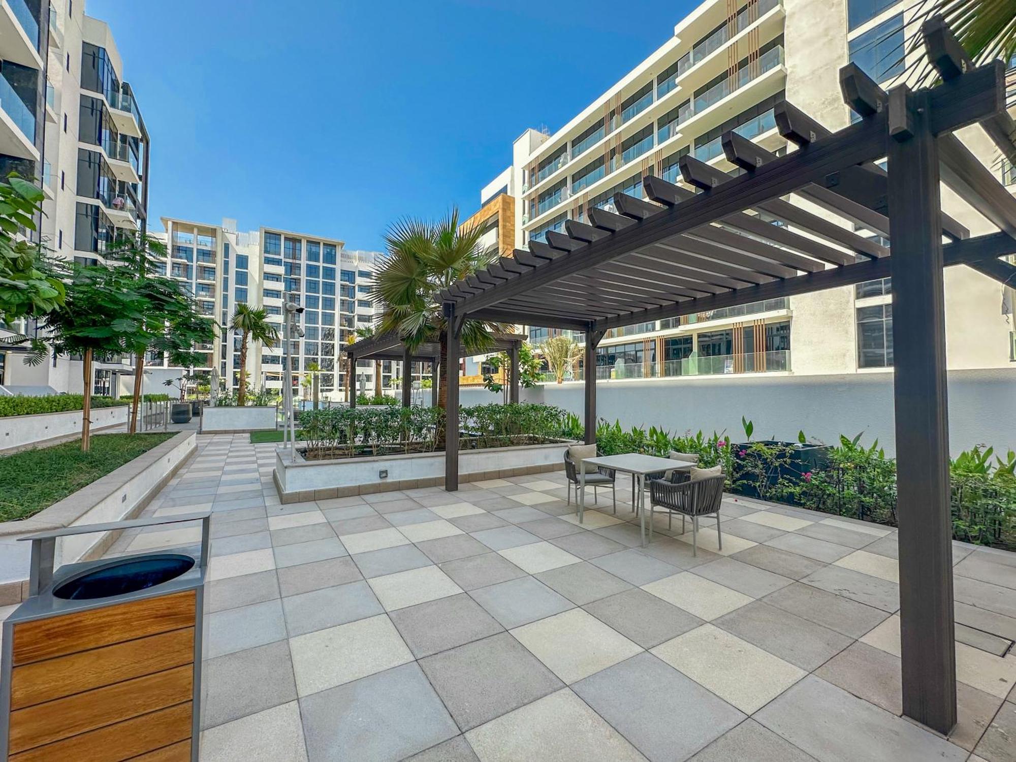 Royalton - Serene In The Heart Of Meydan District *