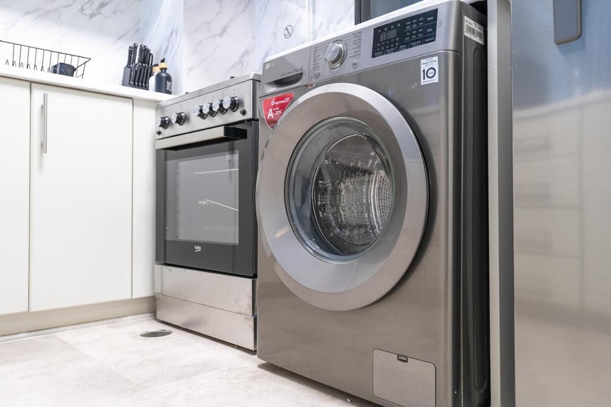 Heavenly Studio In Jvc With Lots Of Dining Options Nearby Dubái