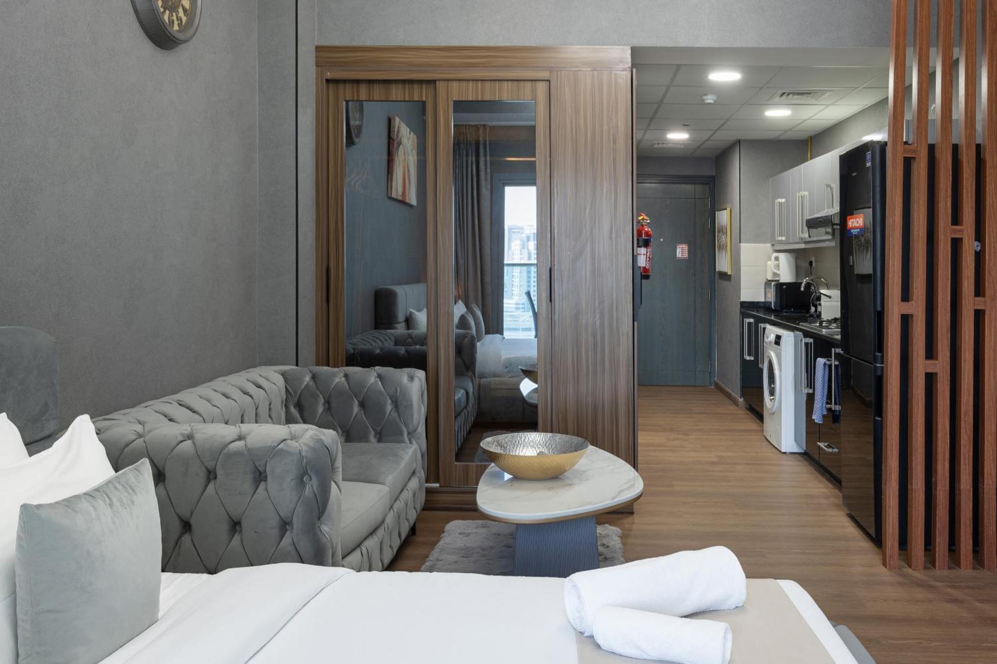 Featuring Alexa In Elite - Allsopp & Allsopp Appartement Dubaï