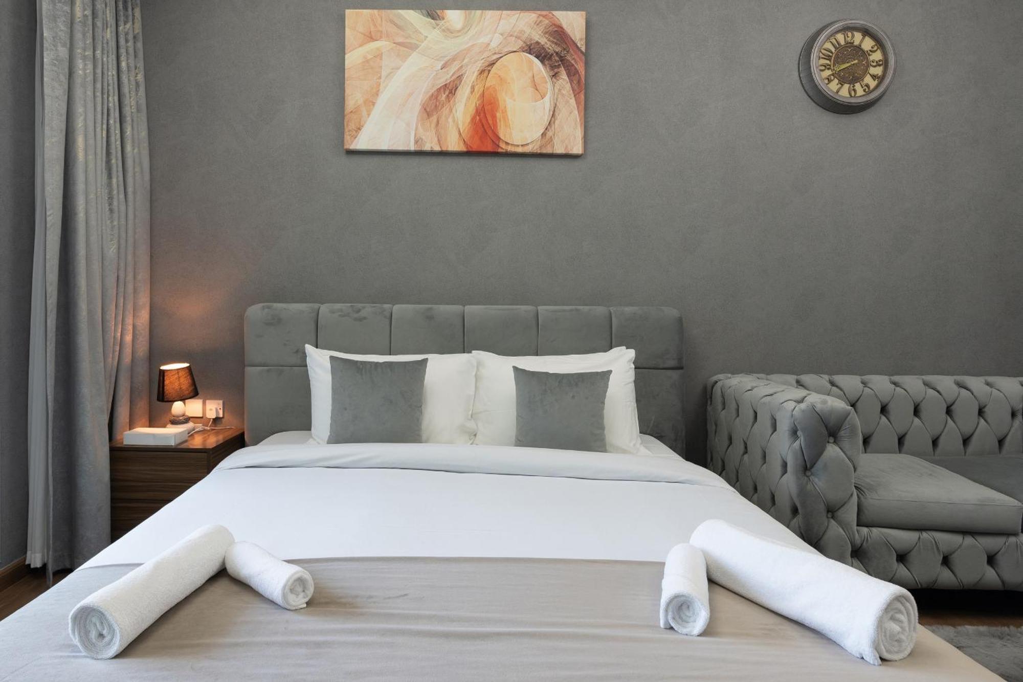 Featuring Alexa In Elite - Allsopp & Allsopp Appartement Dubaï