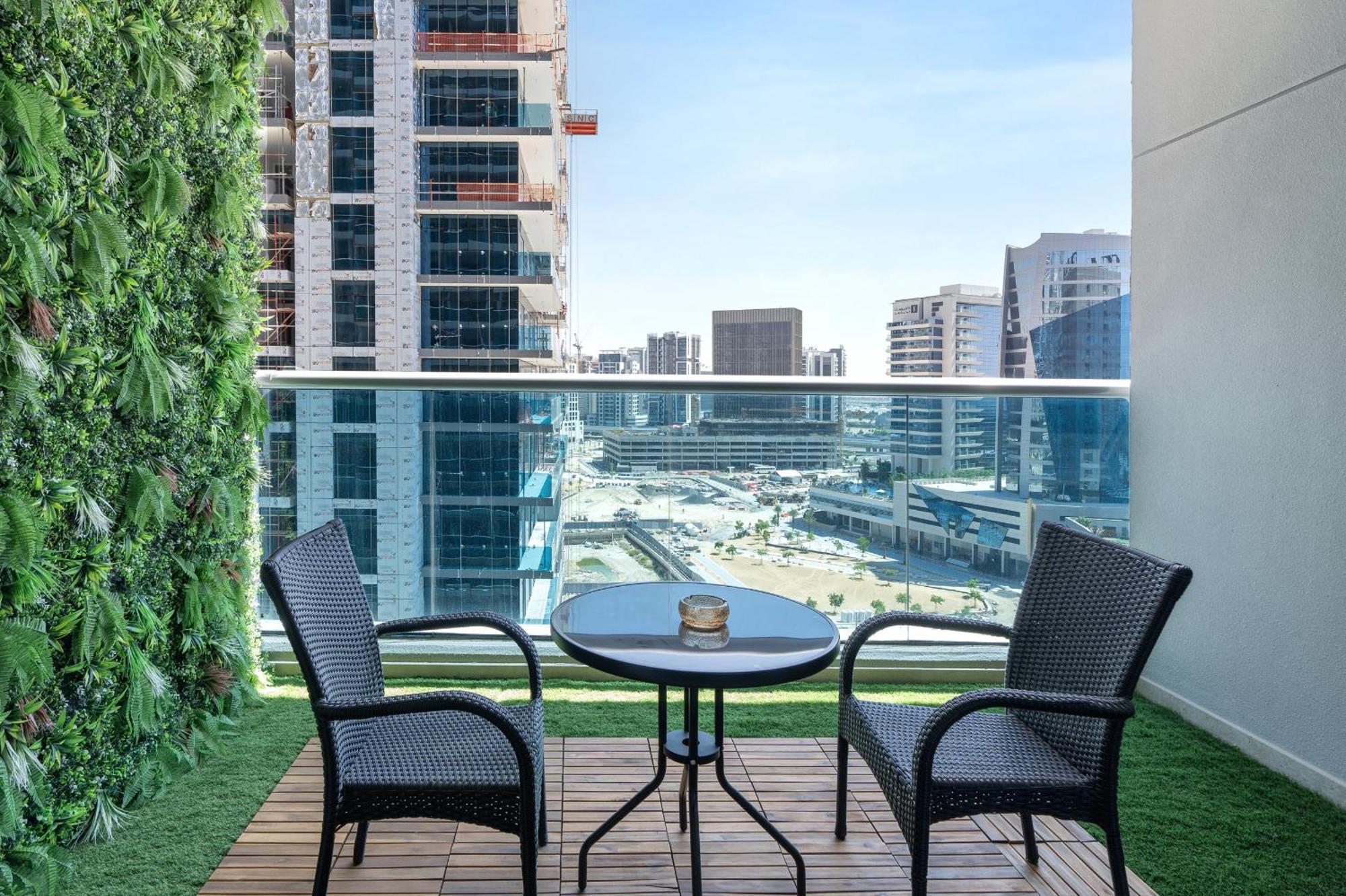 Appartement Featuring Alexa In Elite - Allsopp & Allsopp
