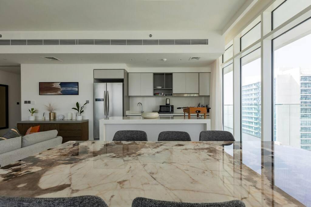 New 3bdr In Sunrise Bay With Own Appartement *