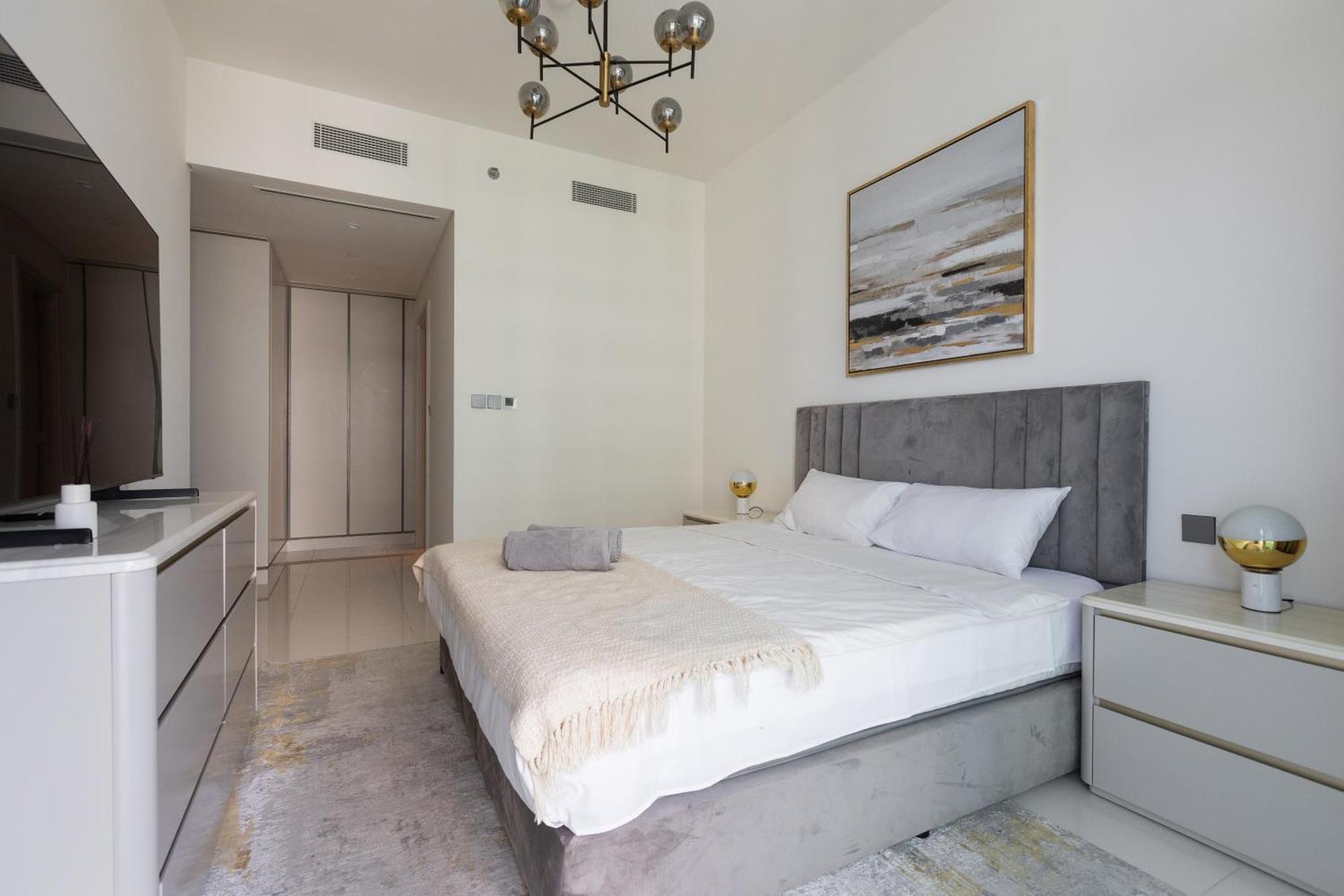 New 3bdr In Sunrise Bay With Own Appartement *