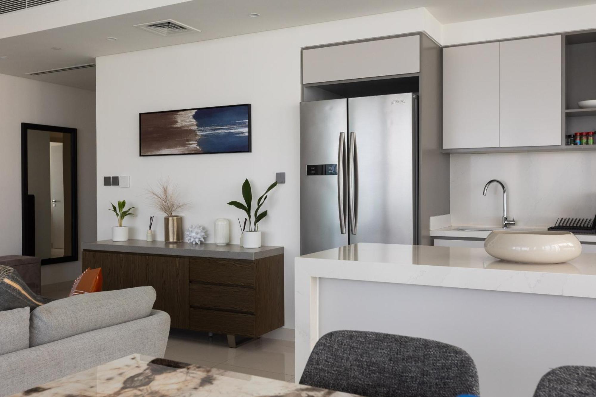 New 3bdr In Sunrise Bay With Own Appartement
