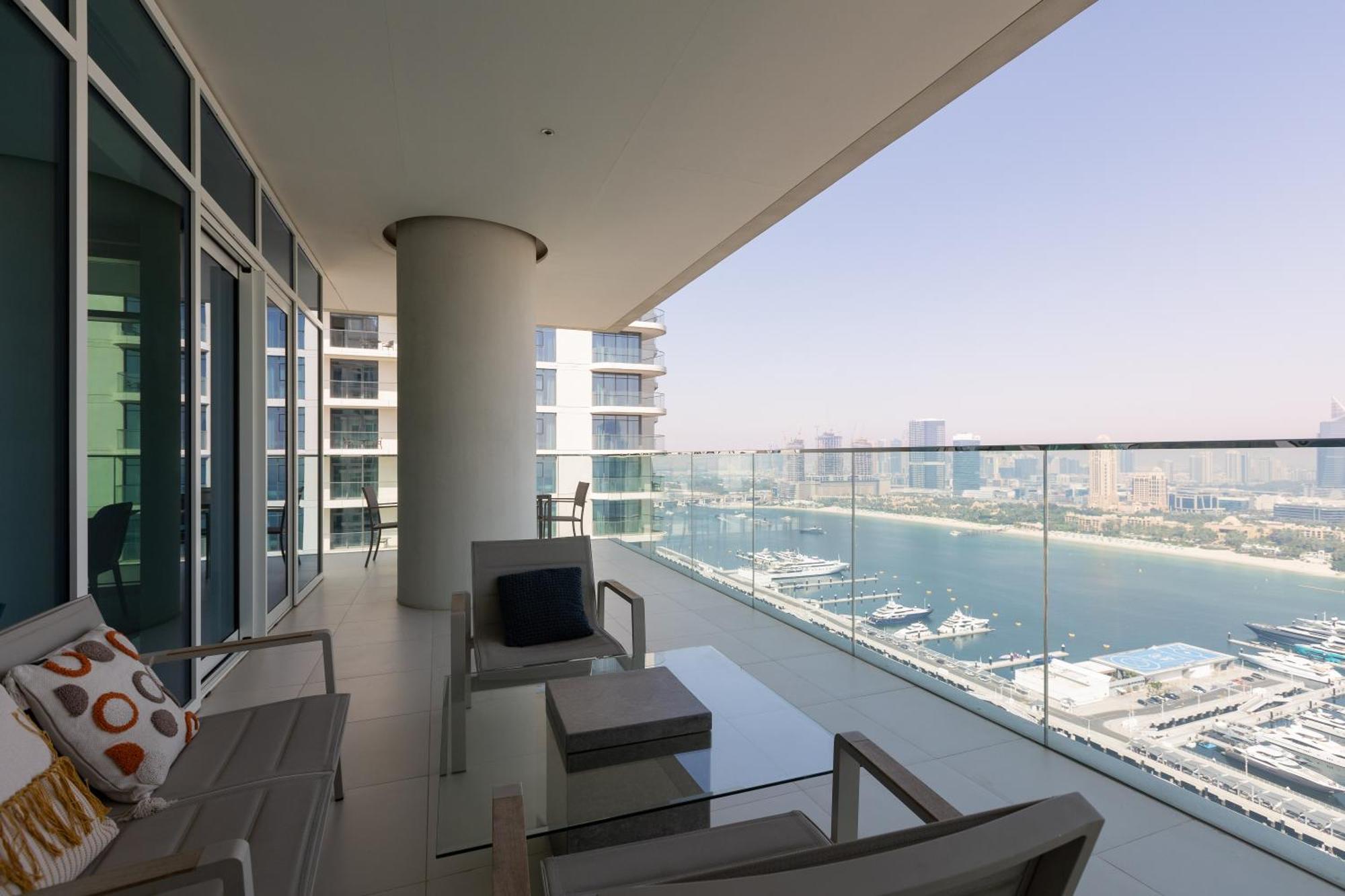 New 3bdr In Sunrise Bay With Own Appartement