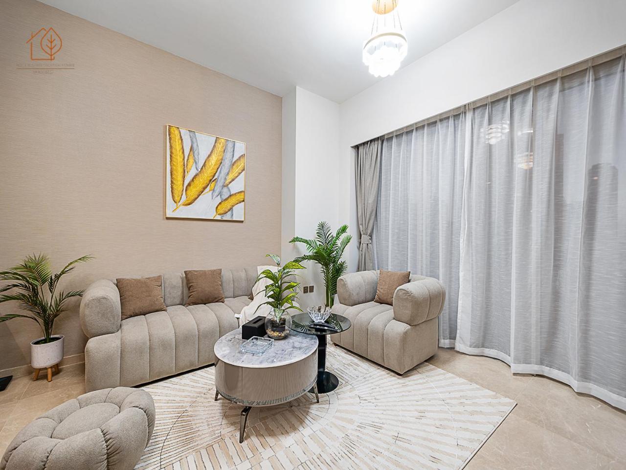 Luxury With Views Near Mall 196gr-1 Lejlighed