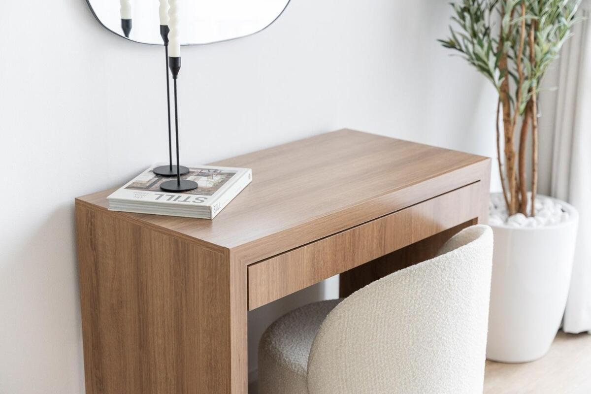 Stylish 1br Urban Living In Marina