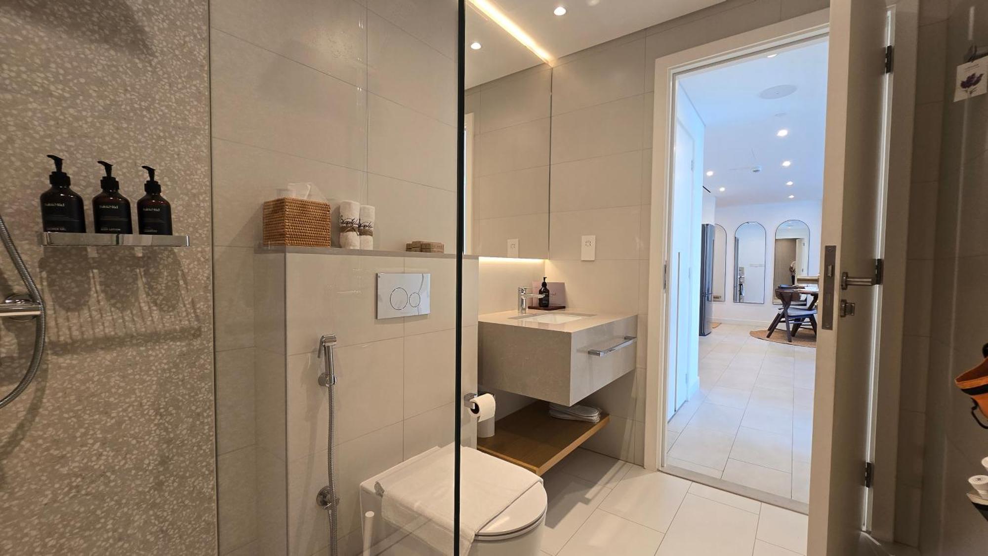 Private 1br Biophilic Retreat With Access & Infinity Pool Apartamento