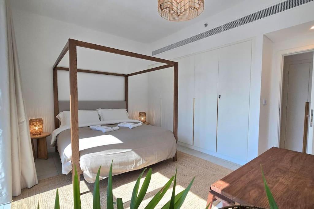Private 1br Biophilic Retreat With Access & Infinity Pool Dubaï