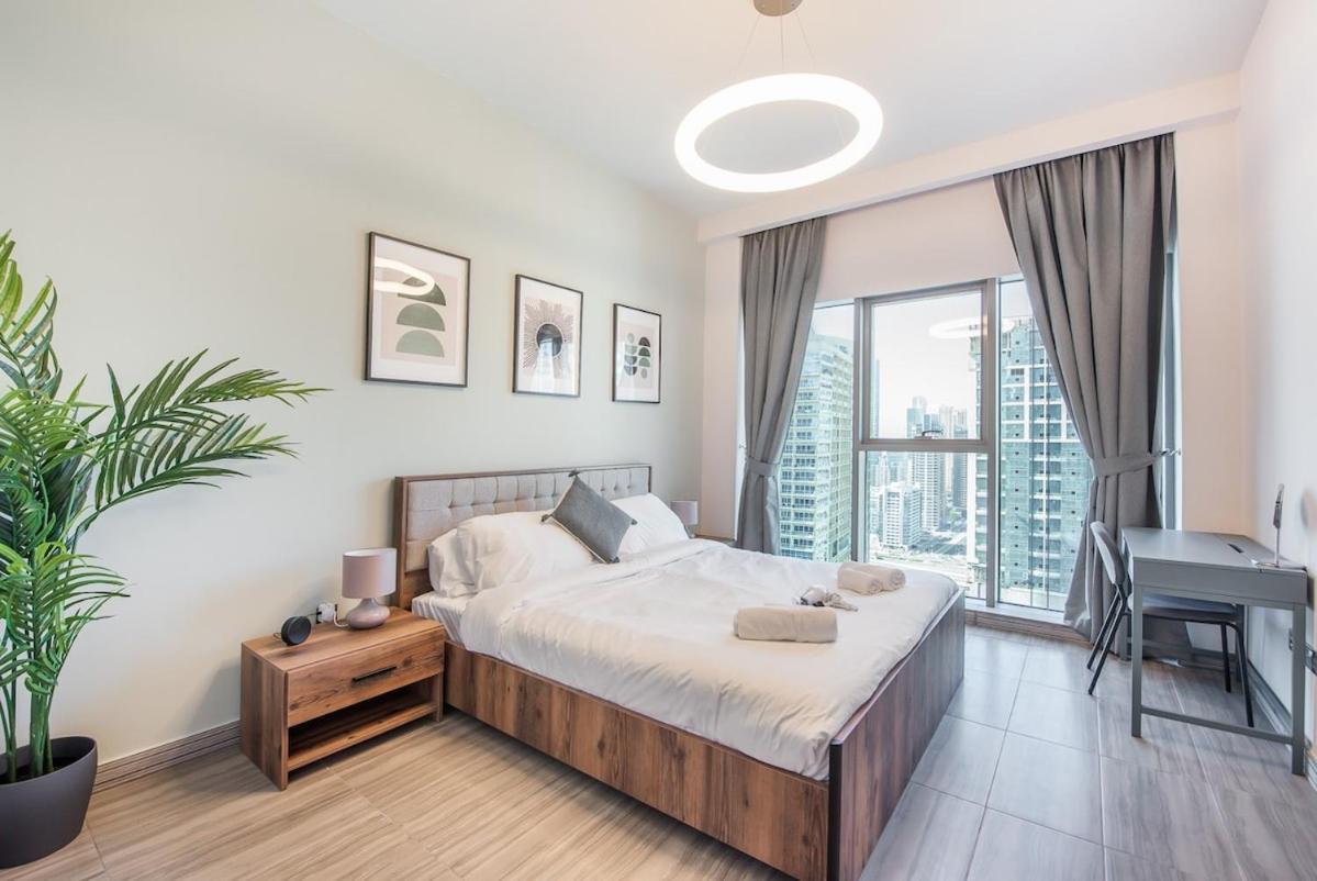 Warm 1-bedroom Family-friendly Aparment In Jlt Сasa de vacaciones