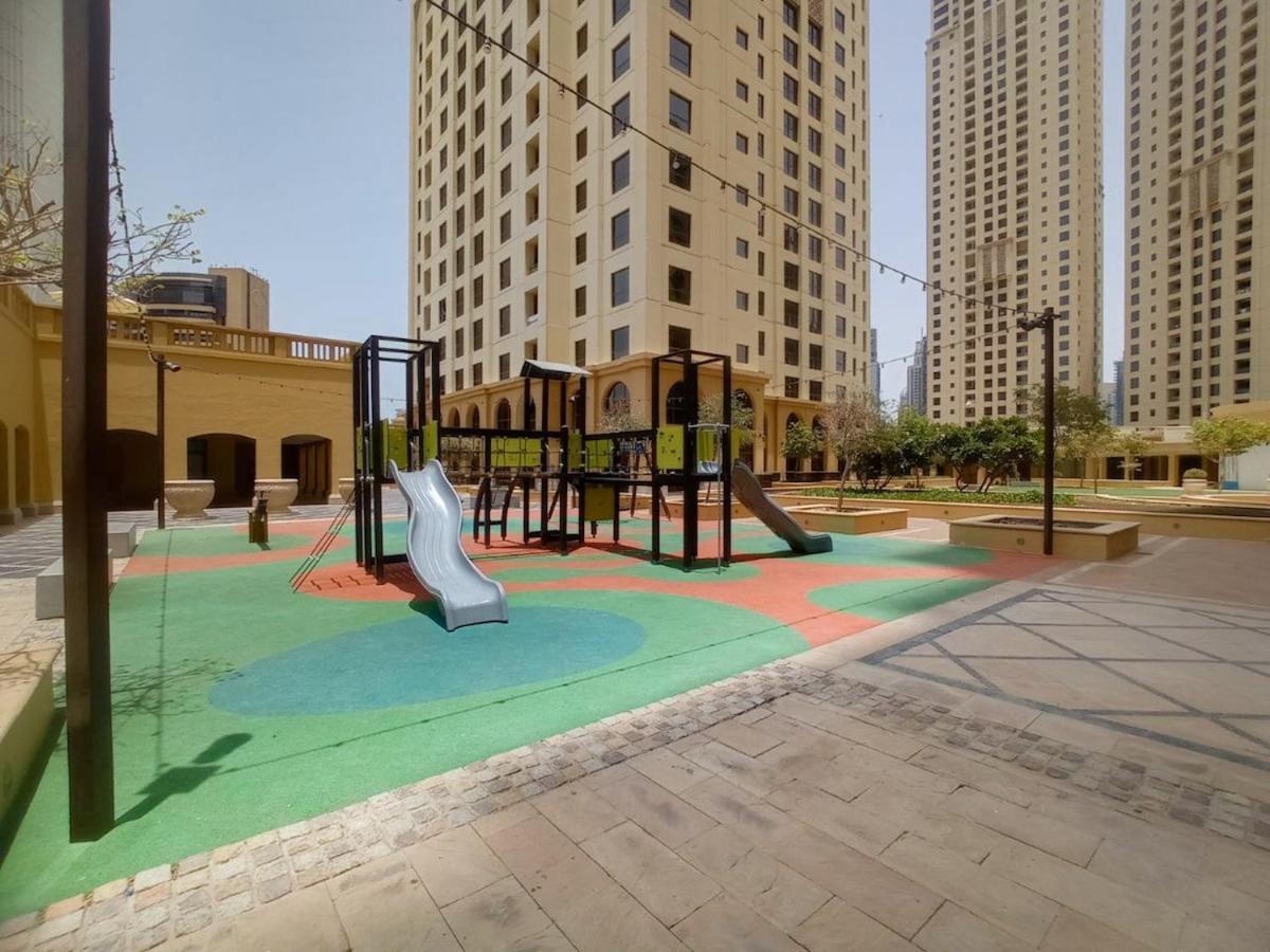 Spacious 4 Bedroom In Jbr