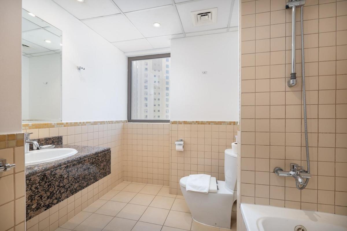 Spacious 4 Bedroom In Jbr * Dubai