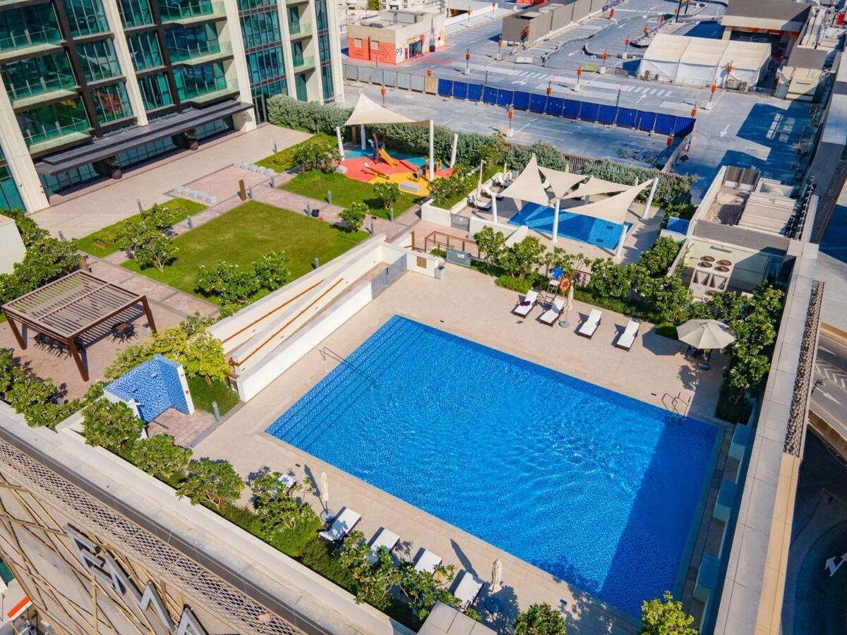 Bright & Beautiful 2-bedroom In Downtown *