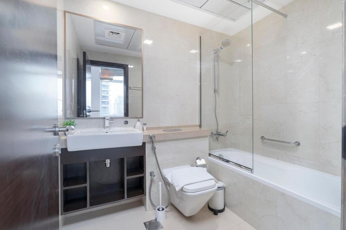 Cozy Spacious 1-bedroom Haven In Marina *