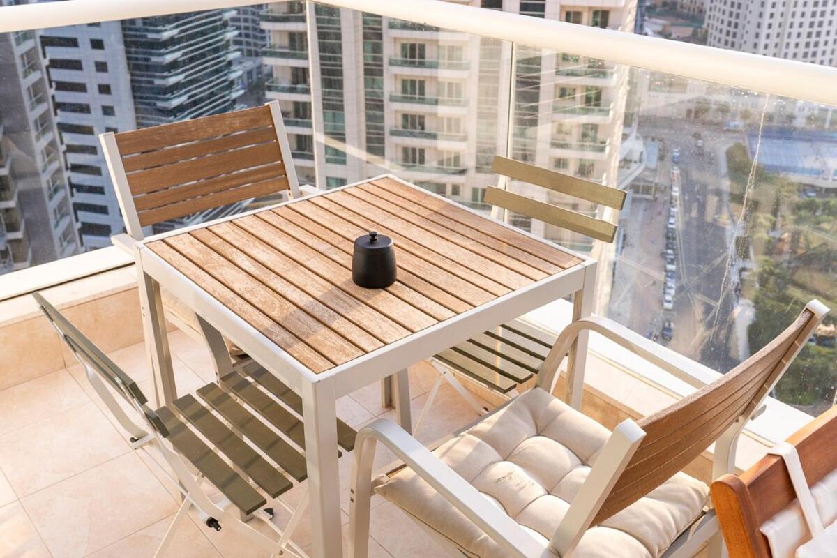 Apartamento Cozy Spacious 1-bedroom Haven In Marina Dubai