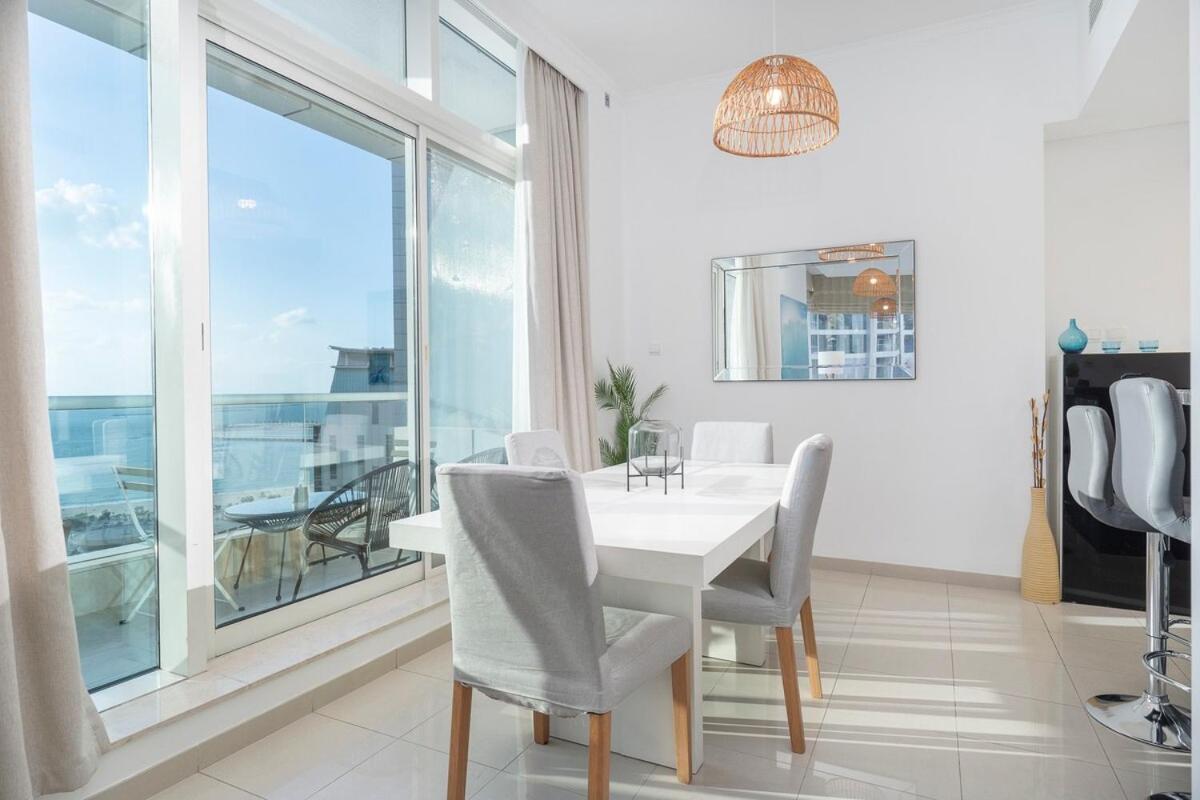 Cozy Spacious 1-bedroom Haven In Marina Dubai