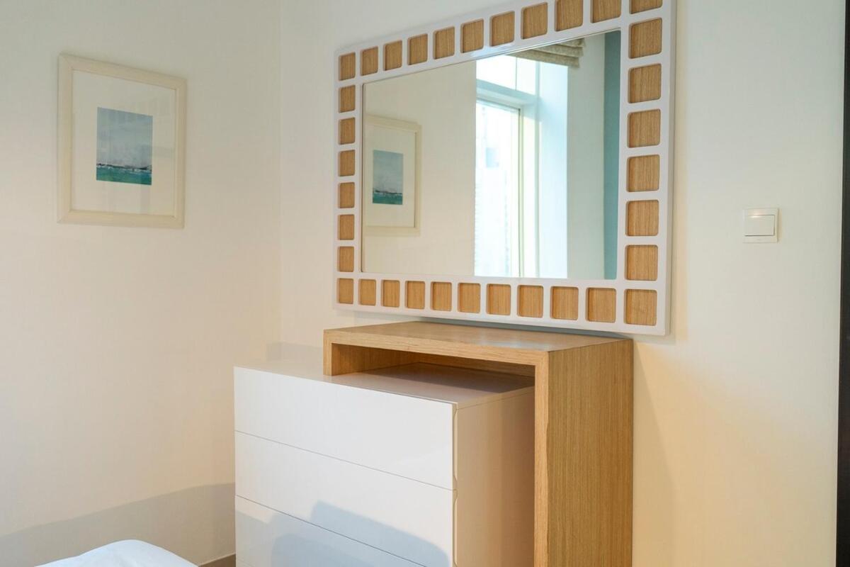 Cozy Spacious 1-bedroom Haven In Marina