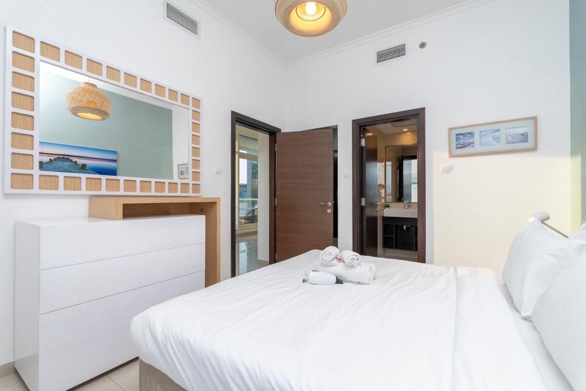 Cozy Spacious 1-bedroom Haven In Marina *