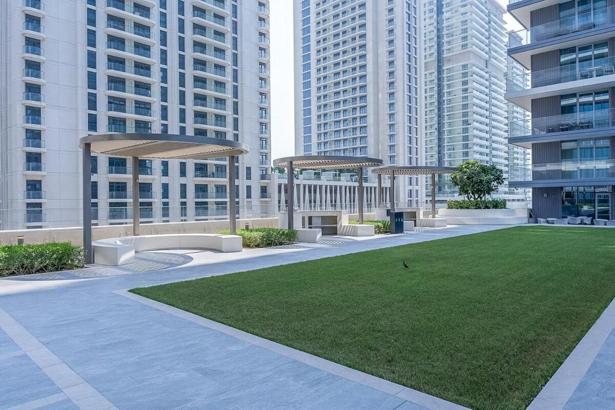 Apartamento Luxury 1-bedroom At Emaar Beachfront Dubái