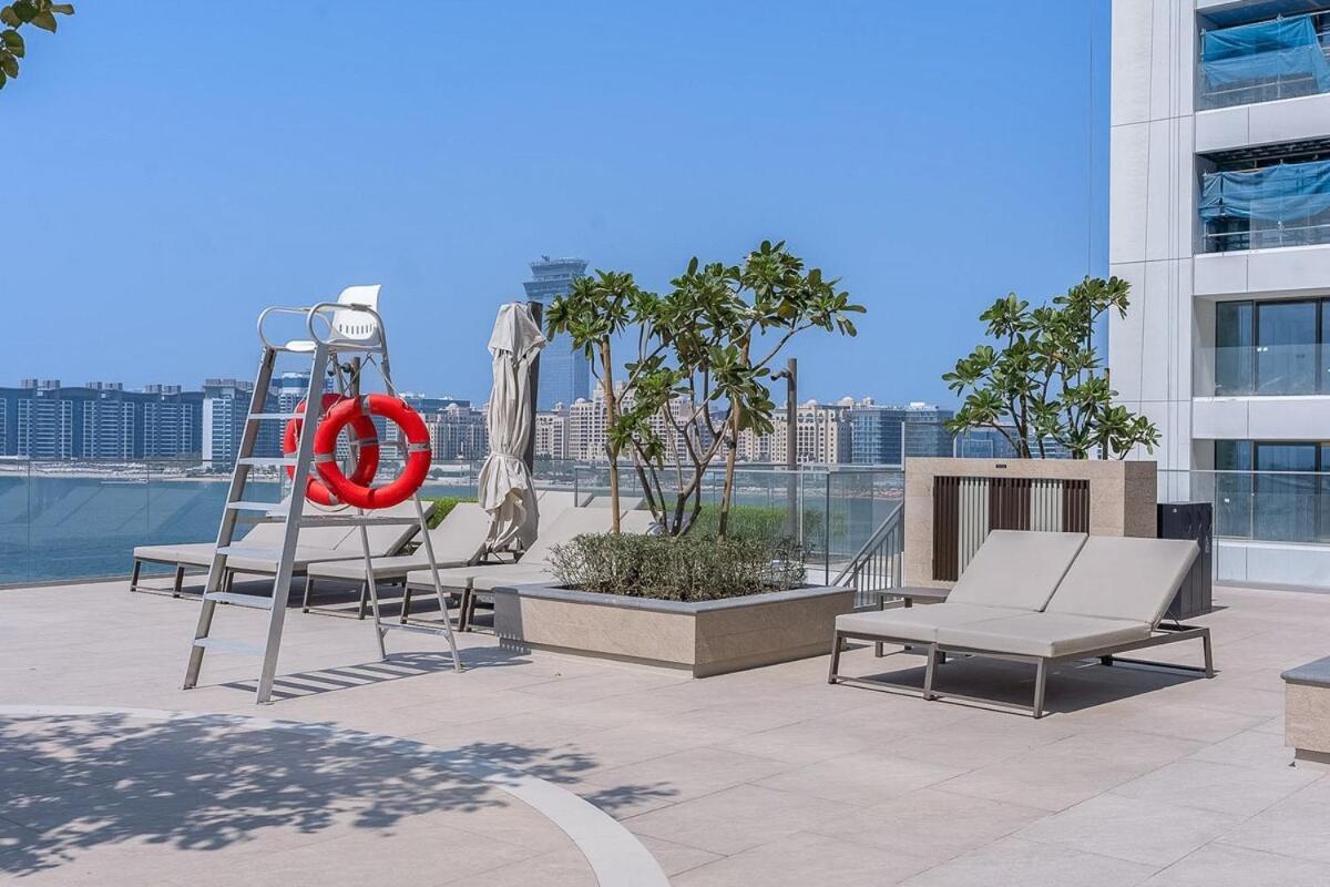Apartamento Luxury 1-bedroom At Emaar Beachfront Dubái
