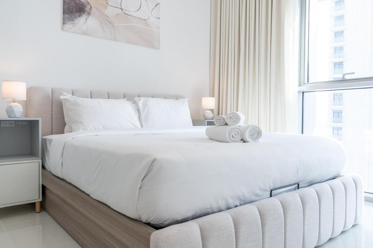 Luxury 1-bedroom At Emaar Beachfront Apartamento Dubái