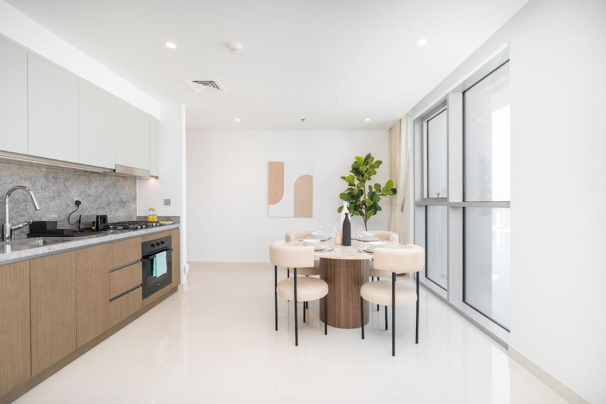 Luxury 1-bedroom At Emaar Beachfront Apartamento Dubái