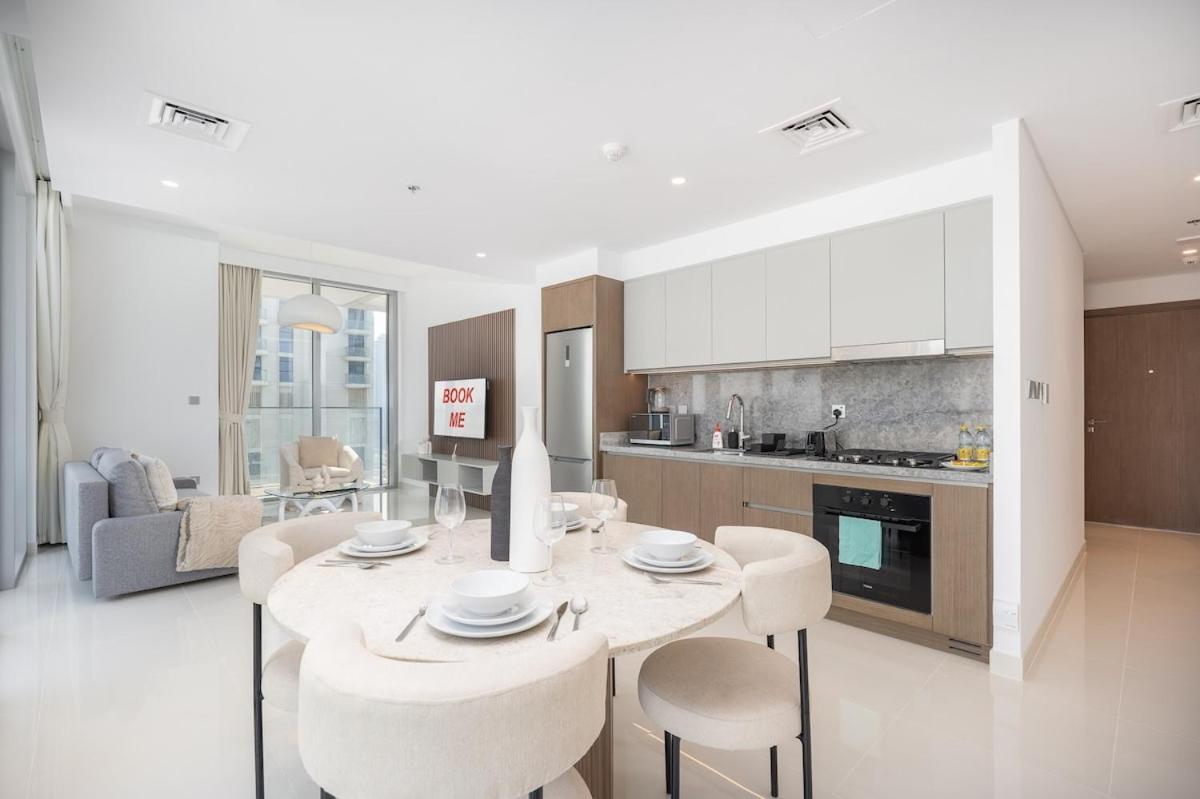 Apartamento Luxury 1-bedroom At Emaar Beachfront Dubái