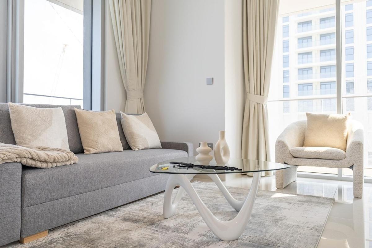Luxury 1-bedroom At Emaar Beachfront * Dubái