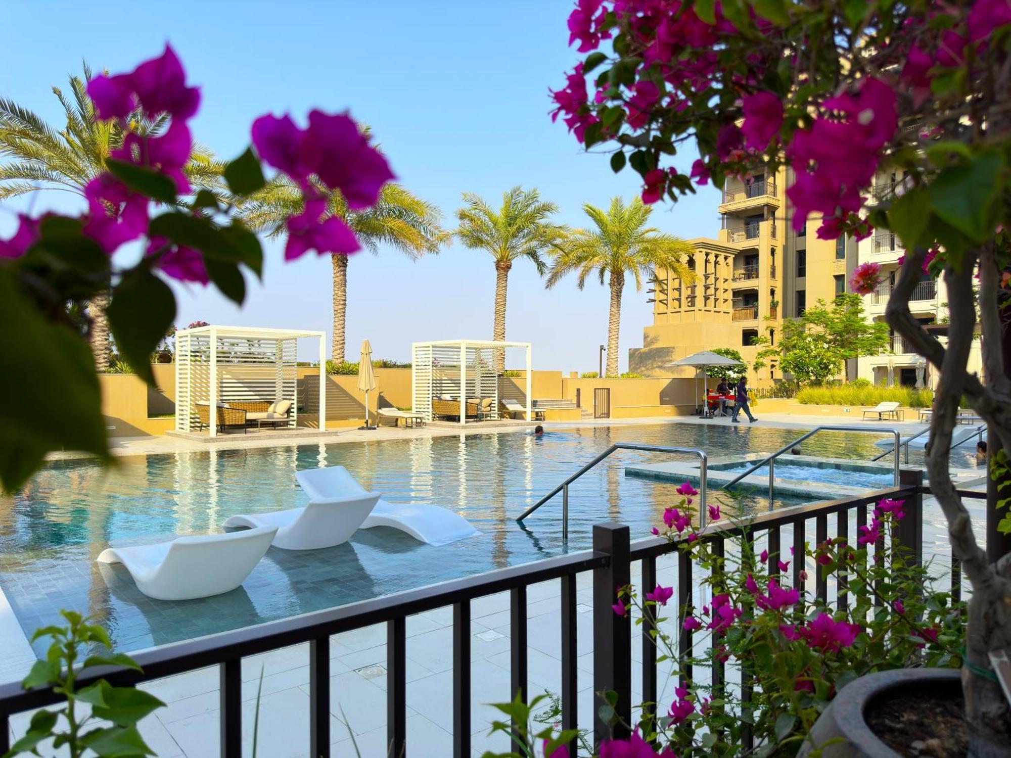 Ultra Luxury Flat With Amazing Pool Near To Burj Dubaï