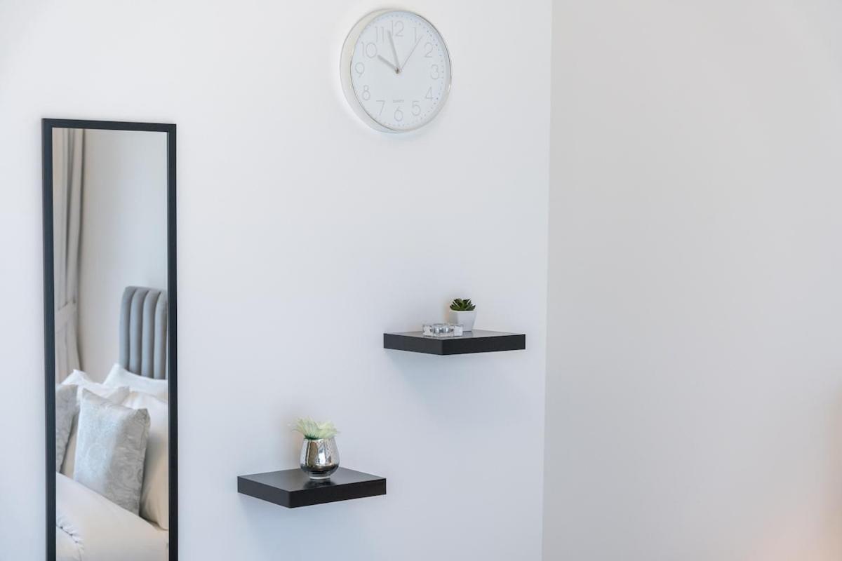 Posh 2-bedroom Flat In The Heart Of Downtown, Dubai! Apartamento