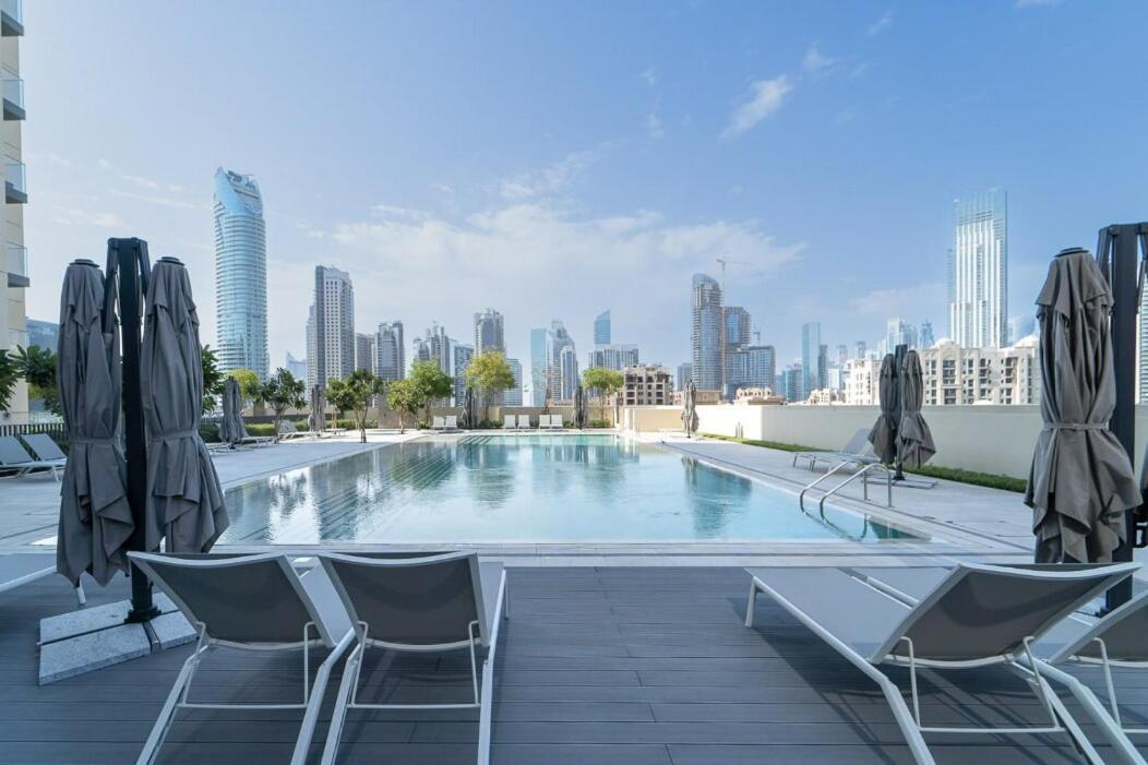 Apartamento Posh 2-bedroom Flat In The Heart Of Downtown, Dubai! Dubái