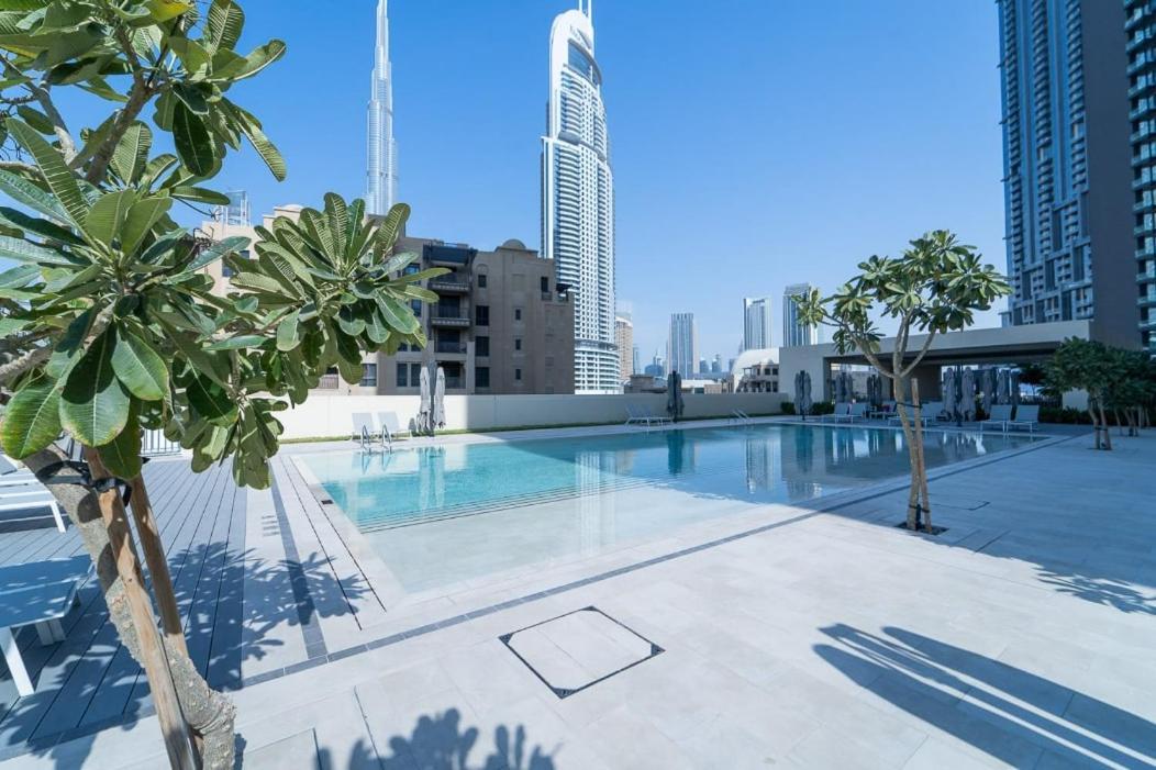 Posh 2-bedroom Flat In The Heart Of Downtown, Dubai! *