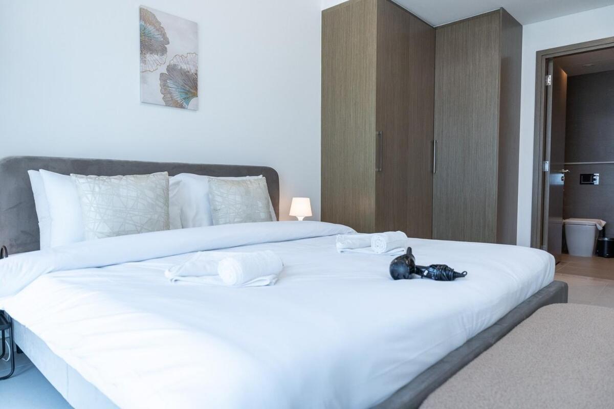 Apartamento Posh 2-bedroom Flat In The Heart Of Downtown, Dubai! *
